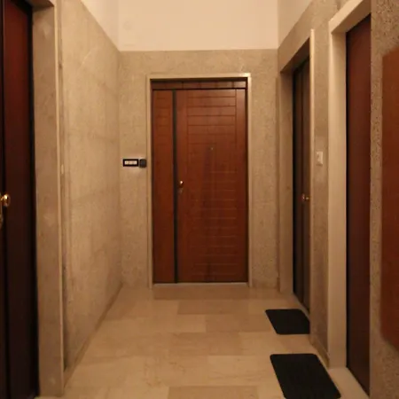 La Bologna-stazione Affittaly ボローニャ